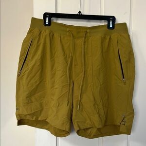 Lululemon license to train short. Lime avocadoish green? 7” inseam